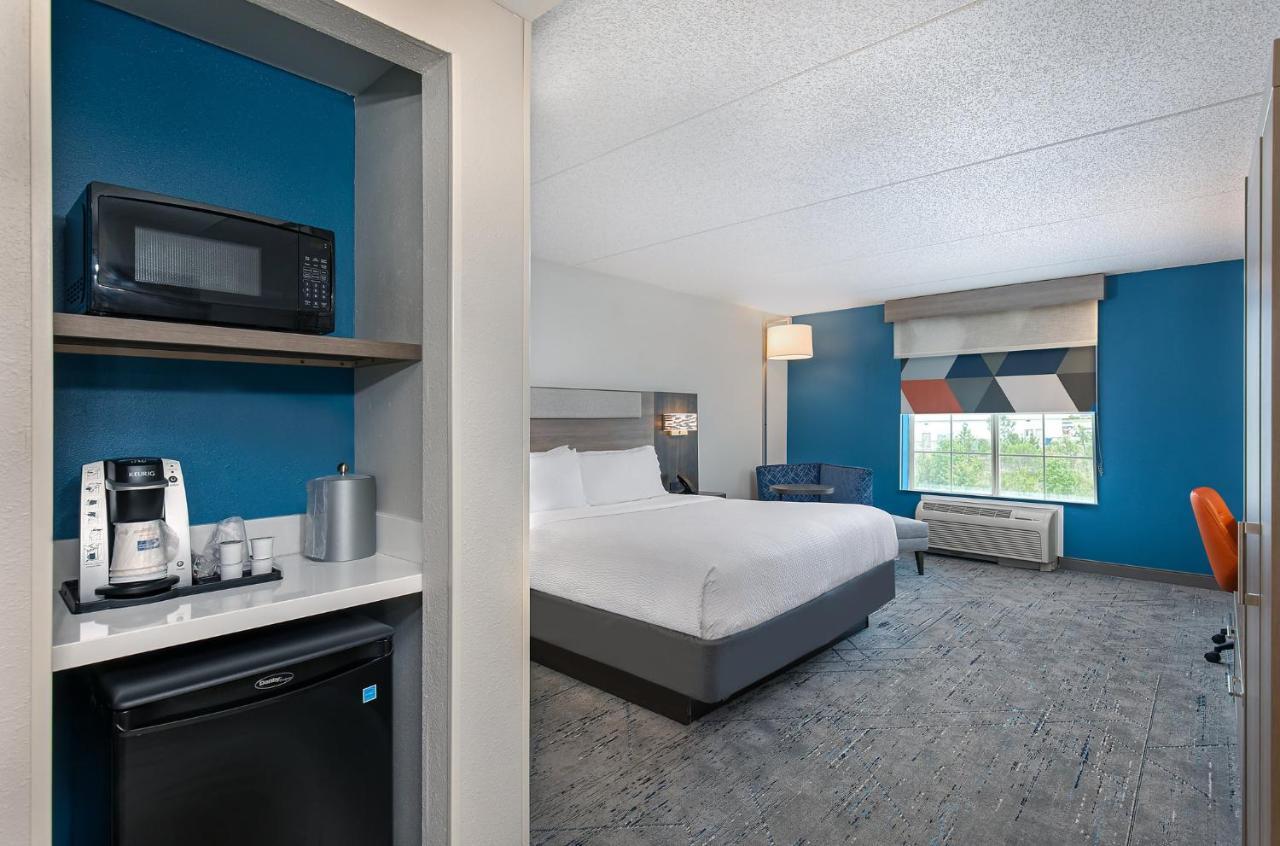 Holiday Inn Express & Suites Columbus At Northlake By Ihg Extérieur photo