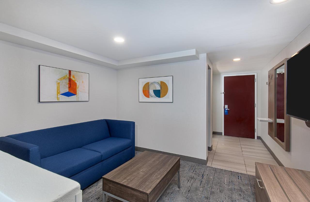 Holiday Inn Express & Suites Columbus At Northlake By Ihg Extérieur photo