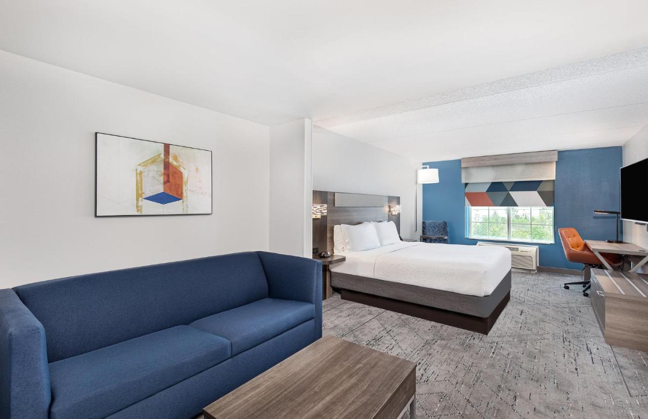 Holiday Inn Express & Suites Columbus At Northlake By Ihg Extérieur photo