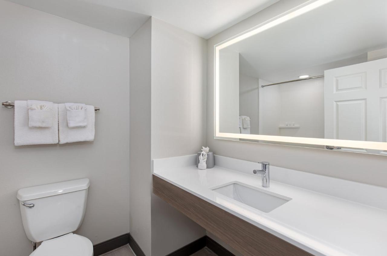 Holiday Inn Express & Suites Columbus At Northlake By Ihg Extérieur photo