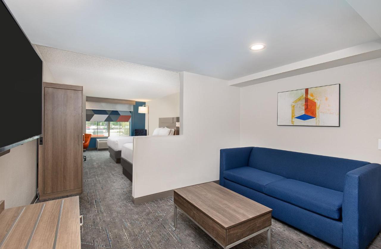 Holiday Inn Express & Suites Columbus At Northlake By Ihg Extérieur photo