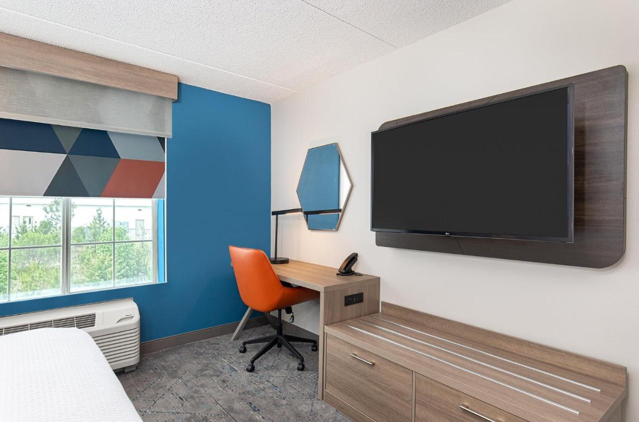 Holiday Inn Express & Suites Columbus At Northlake By Ihg Extérieur photo