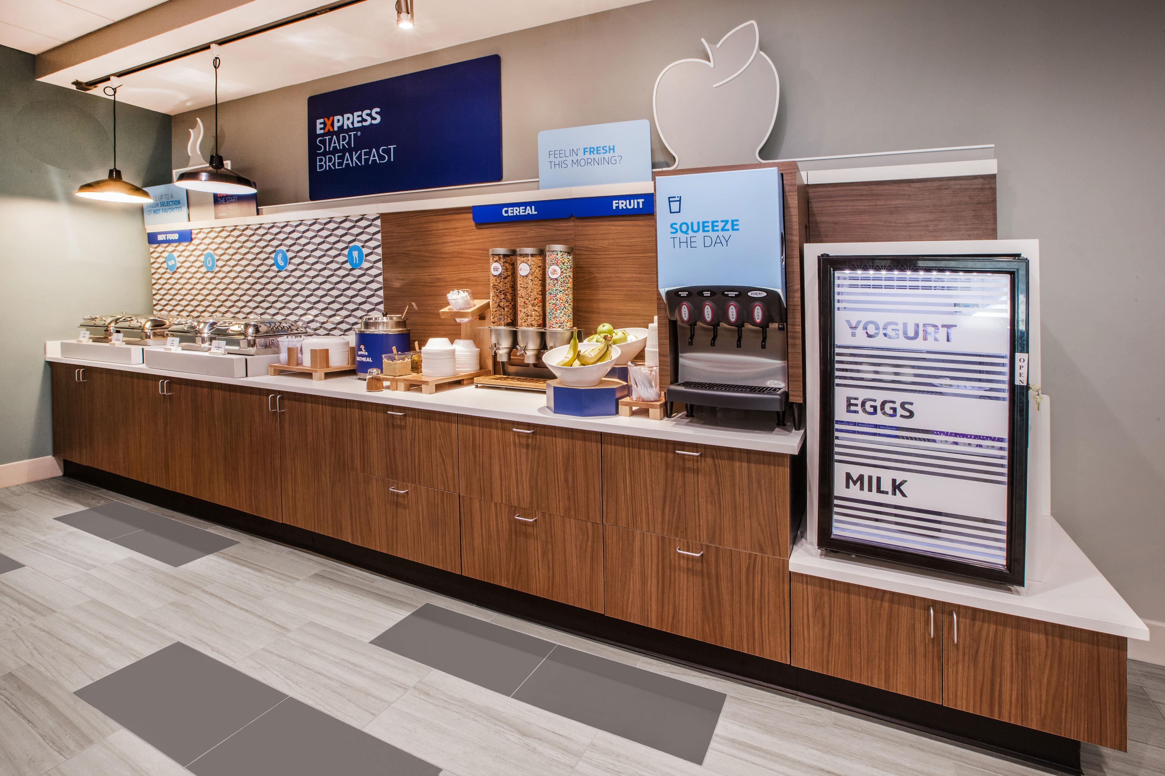 Holiday Inn Express & Suites Columbus At Northlake By Ihg Extérieur photo