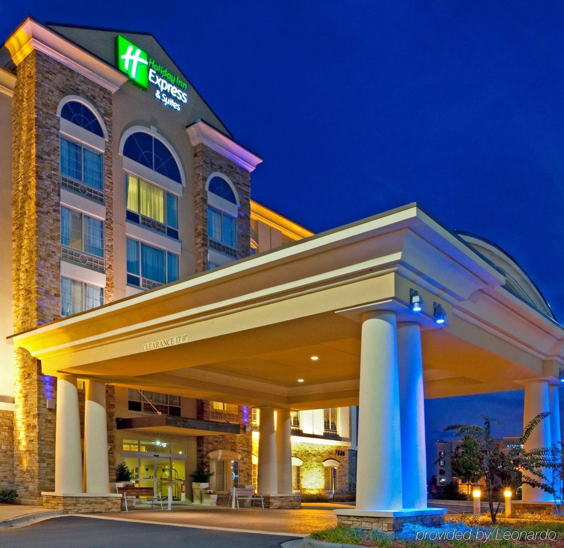 Holiday Inn Express & Suites Columbus At Northlake By Ihg Extérieur photo